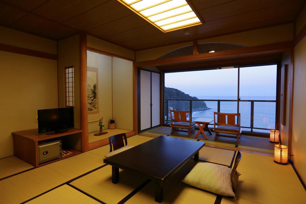 Izu Retreat By Onko Chishin Hotel Higasiizu Kültér fotó